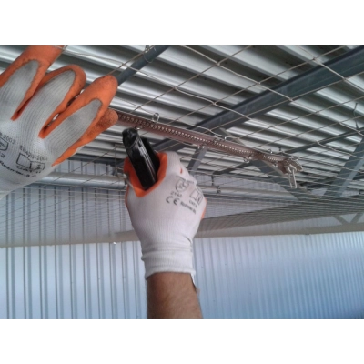 Kleszcze zaciskowe do montażu siatki